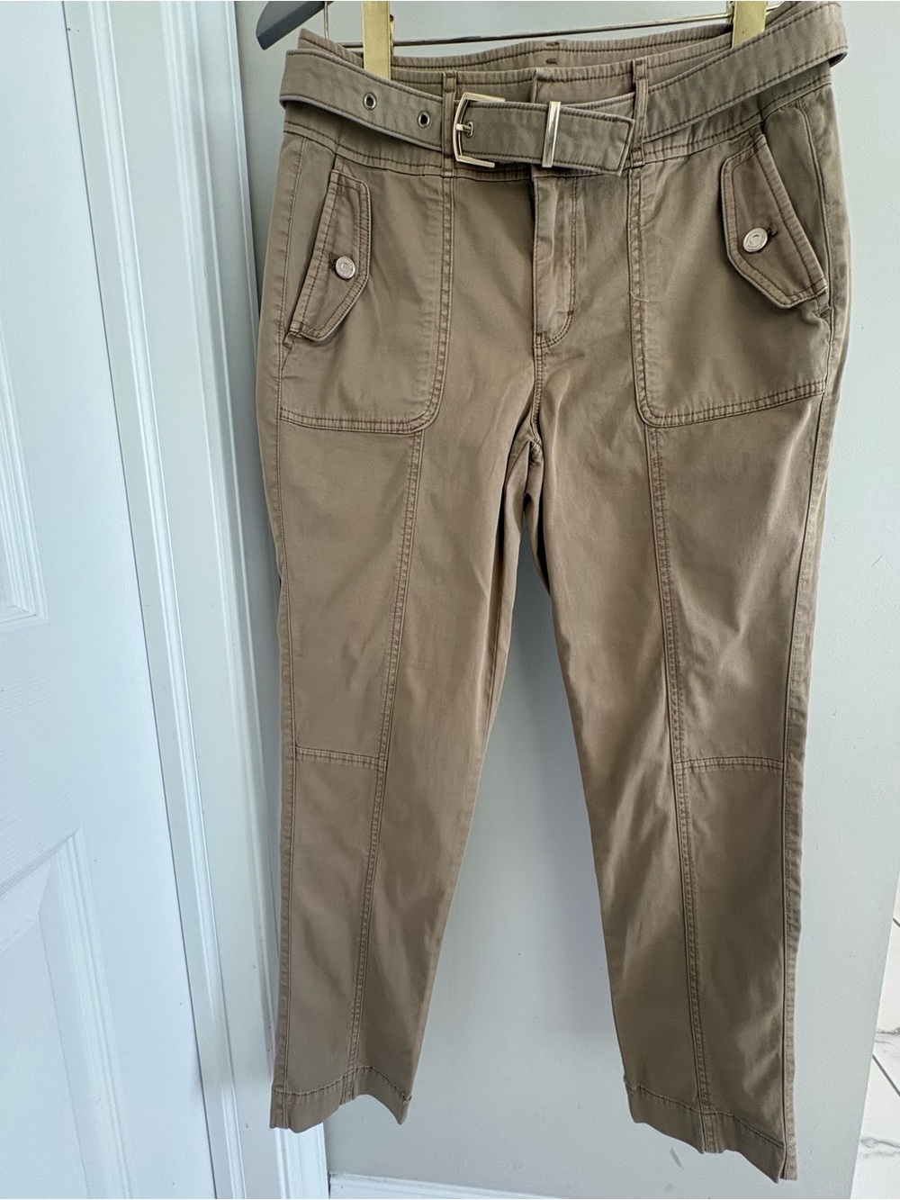 White House Black Market Pret-A-Jet Slim Ankle Khaki Utility Pants 6L